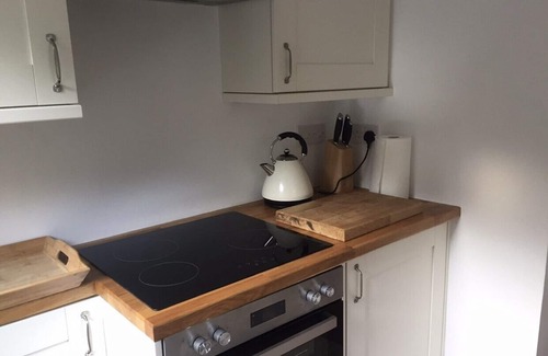 Crynant Cottage | Small cottage with wonderful sea view from the terrace, sleeps 2 to 4 adults