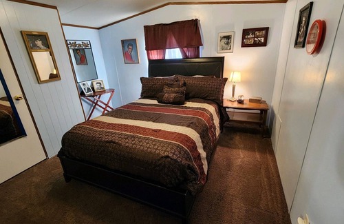 Towne Park House | Small, cozy space, quiet neighborhood