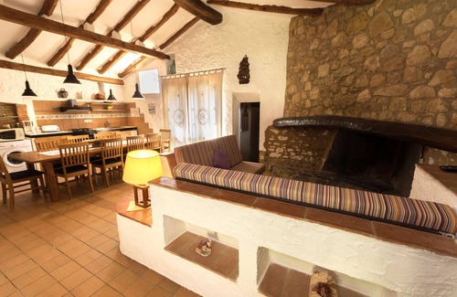 Llampaies House | Small Cottage 15 people, communal pool, barbecue, Costa Brava at 17 km
