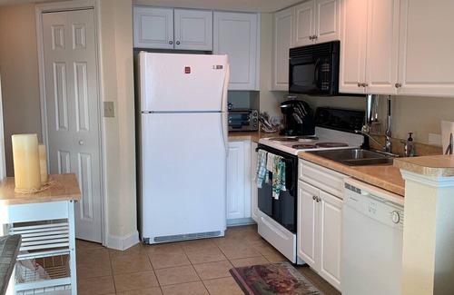 Myrtle Beach House | Small Family Getaway-Couples Retreat-Book Now! Strong WIFI - Super Clean