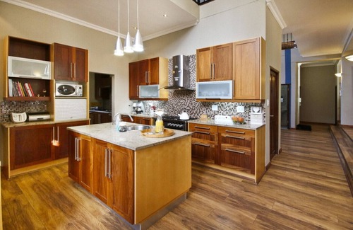 Helderberg Rural House | Small holding property on a beautiful mountain security estate
