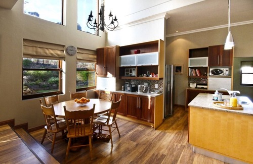 Helderberg Rural House | Small holding property on a beautiful mountain security estate