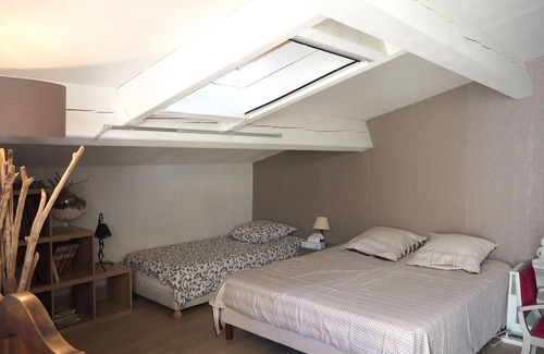 Bellegarde House | Small holiday home with courtyard, Bellegarde