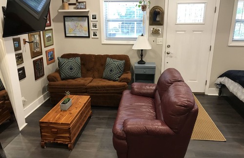 Canton House | Small house Floral Oasis