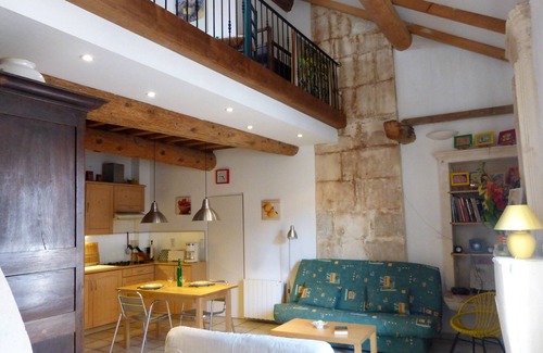 Mouries Apartment | Small house in a village in the heart of the Alpilles