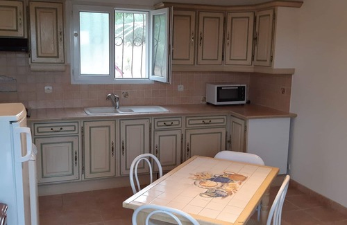 Bernis House | Small house in the heart of the garrigue in the South of France