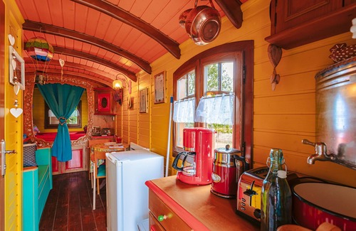 Landrais House | Small House 'Roulotte La Casetta Rita' with Shared Pool, Private Terrace and Shared Garden