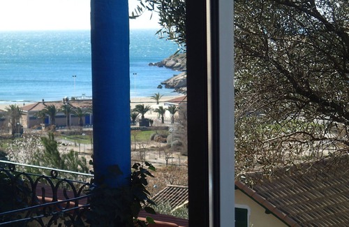 La Couronne House | Small house view and seaside, ideal for a family. 2 star ranking