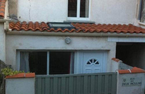 La Rochelle City Centre House | Small house with terrace in the city center