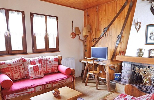 Labaroche Ski Chalet | Small mountain chalet with outdoor space