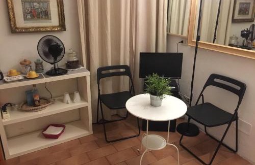 Rione V Ponte Apartment | Small Navona Studio