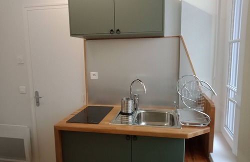 Parame Apartment | Small, quiet and comfortable apartment near the sea