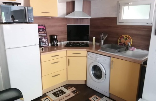 Biganos House | Small semi-detached house