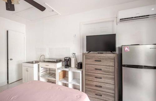 Florida Ridge House | Small Studio apartment