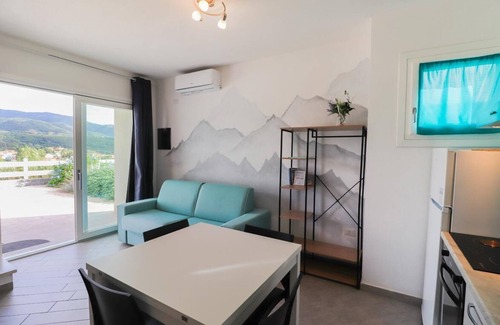 Viddalba Apartment | Small villa with large garden