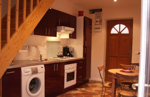 Hyeres City Centre House | SMALL VILLAGE HOUSE