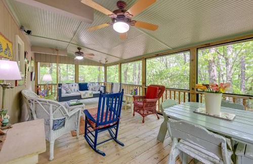 Lake Sequoyah House | Smallwood Cute Highlands Home with Screened Porch!