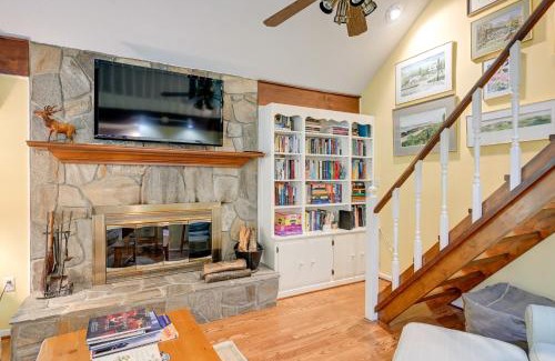 Lake Sequoyah House | Smallwood Cute Highlands Home with Screened Porch!