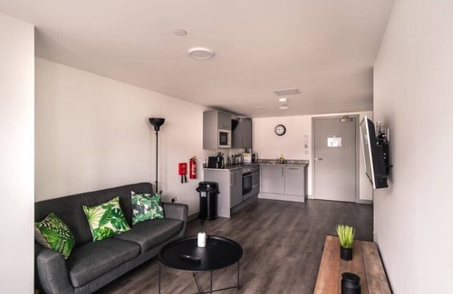 Liverpool City Centre Apartment | Smart 1 Bedroom Apartment in Liverpool Centre