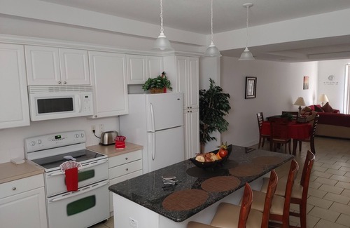 Kissimmee House | Smart home near Disney World, Universal Studios, Silver Spurs Arena