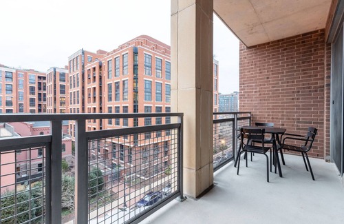 Near Northeast Apartment | Smart NoMa 1BR w/Gym, Doorman, Garden, nr. Capitol Hill, by Blueground