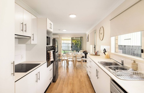 Acacia Ridge Apartment | Smart Suites Self Check-in Apartments 12 Stockport