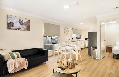 Acacia Ridge Apartment | Smart Suites Self Check-in Apartments 12 Stockport