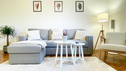 Freiberg am Neckar Apartment | SmartApart nähe Stuttgart mit Garten und Workspace