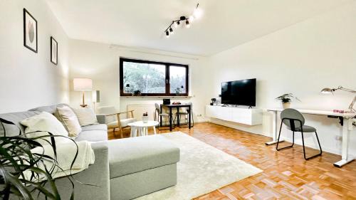Freiberg am Neckar Apartment | SmartApart nähe Stuttgart mit Garten und Workspace