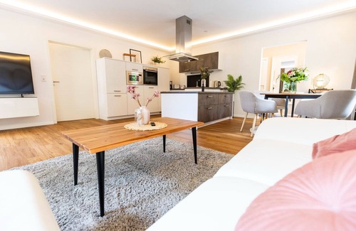 Bad Zwischenahn Apartment | SmartFewo: Suite | Central | Terrace | Parking lot