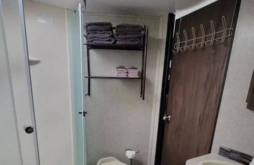 Topton House | Smith Havens Cozy Camper