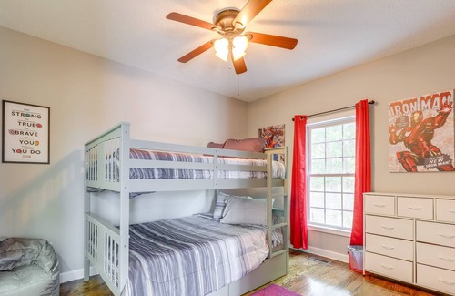 Hardy House | Smith Mountain Lake Vacation Rental Near Marina!