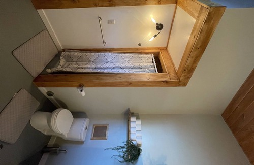 Terrebonne House | Smith Rock Cabin - 30 sec walk from Smith Rock State Park