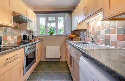 St Brides House | Smithies Cottage - Two Bedroom House, Sleeps 4