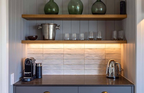 Oneroa House | Smiths Cottage | Stay Waiheke