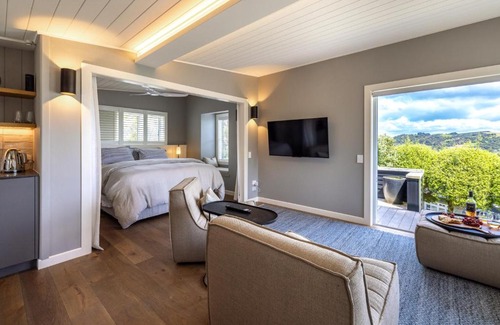 Oneroa House | Smiths Cottage - Stay Waiheke