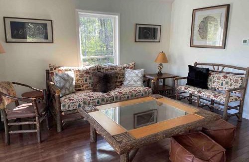 Whittier House | Smokey Mountain Getaway - new renovation - Mountain Views with Sunsets