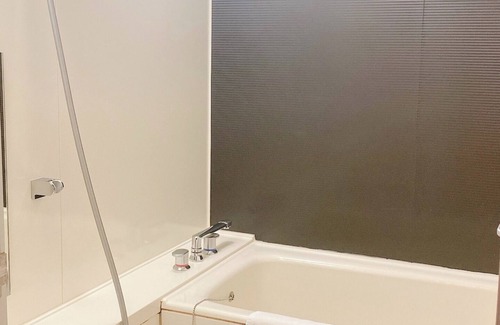 Shin-Osaka Hotel | Smoking Triple Room /Osaka Ōsaka