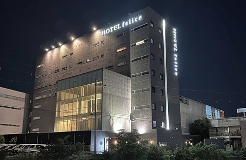 Toyonaka Hotel | SmokingLuxurious Royal Room Free breakfast and free parking /Toyonaka Ōsaka