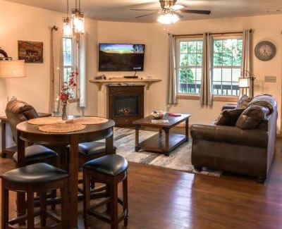 Cherokee House | Smoky Mountain Basecamp Just 5 Mins to Harrah Casino