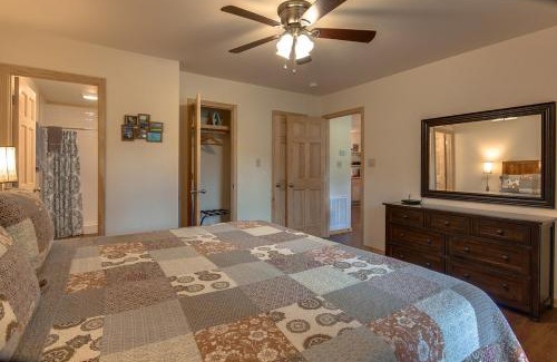 Cherokee House | Smoky Mountain Cabin by Tuckasegee River!