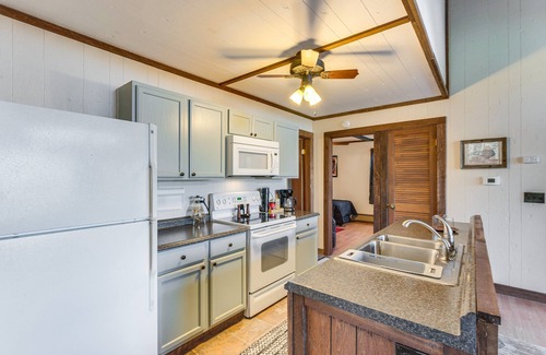 Andrews Cabin | Smoky Mountain Cabin w/Fire Pit & Stunning Views!