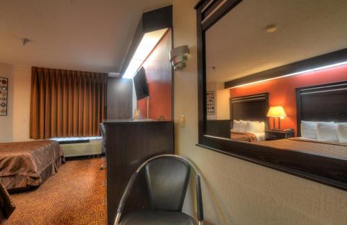 Cherokee Hotel | Smoky Mountain Inn & Suites