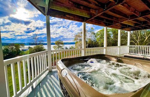 Dandridge House | Smoky Mountain Lake Retreat