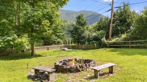Settlers Ridge House | Smoky Mountain Mecca by Carolina Mornings