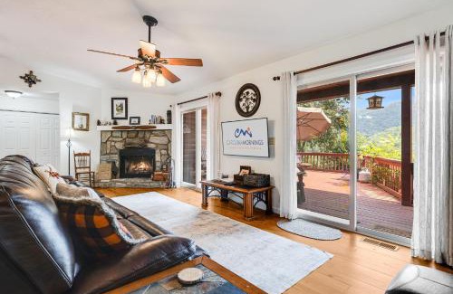 Settlers Ridge House | Smoky Mountain Mecca by Carolina Mornings