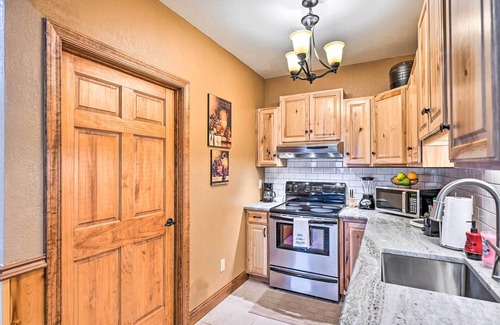 Hayesville House | Smoky Mountain Vacation Rental w/Deck!