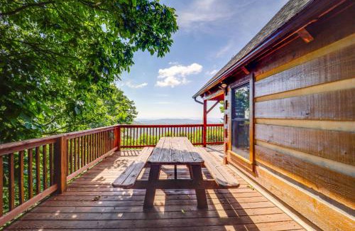 Deep Gap House | Smoky Mountain Vacation Rental with Large Deck!