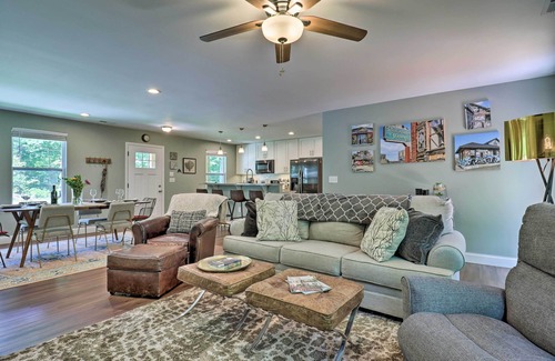 Leicester House | Smoky Mountains Leicester Home w/Deck!