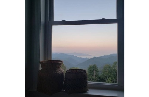 Cherokee House | Smoky Mtn National Park View 4 Pet Friendly Hikers Amazing View Smokey Mountains